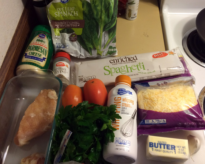 Spinich Alfredo Chicken Tomato Ingredeints